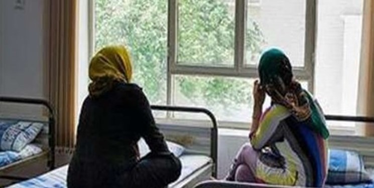 یک روز با زنان رهاشده از اعتیاد در مرکز اقامتی «فرشتگان» گچساران/ دوستان ناباب، عامل فلاکت زنان معتاد